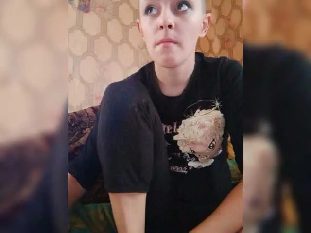 Live sex webcam photo for REPTILIAY #271864707