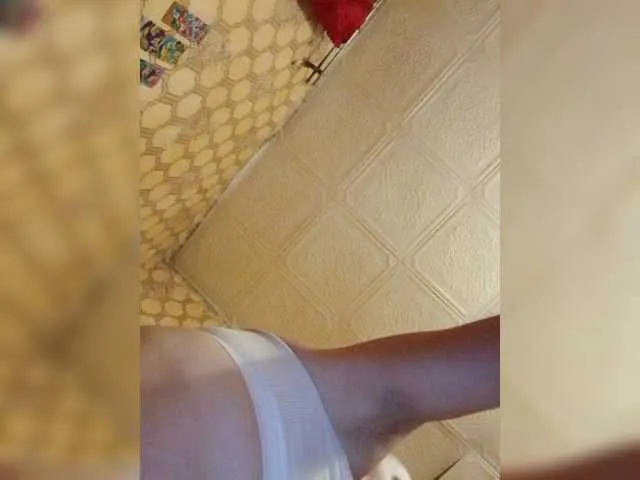Live sex webcam photo for REPTILIAY #271881430