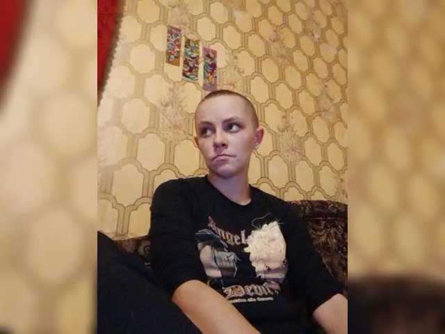 Live sex webcam photo for REPTILIAY #271886398