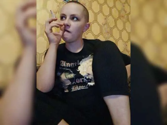 Live sex webcam photo for REPTILIAY #271890157