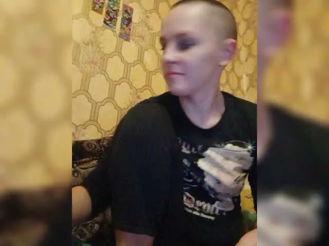 Live sex webcam photo for REPTILIAY #271914491