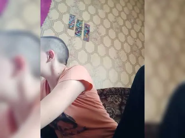 Live sex webcam photo for REPTILIAY #271932709