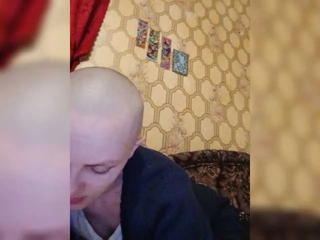 Live sex webcam photo for REPTILIAY #272070819
