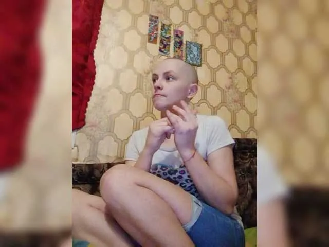 Live sex webcam photo for REPTILIAY #272117051