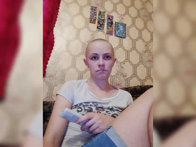 Live sex webcam photo for REPTILIAY #272119769