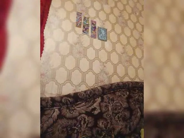 Live sex webcam photo for REPTILIAY #272127747