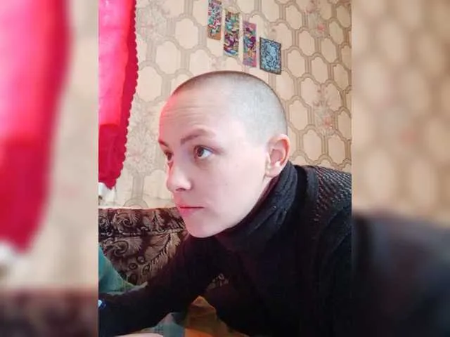 Live sex webcam photo for REPTILIAY #272203574