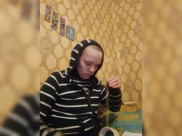 Live sex webcam photo for REPTILIAY #272288402