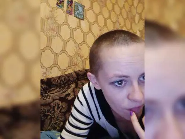 Live sex webcam photo for REPTILIAY #272389379