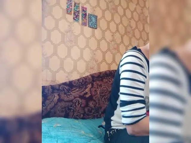 Live sex webcam photo for REPTILIAY #272398480