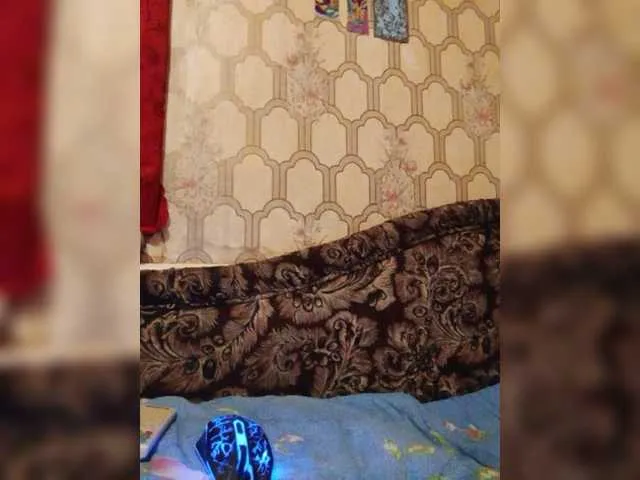 Live sex webcam photo for REPTILIAY #272404567