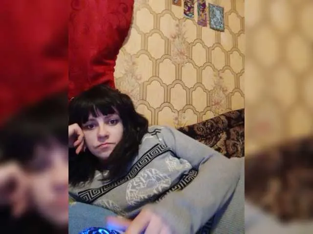 Live sex webcam photo for REPTILIAY #272637313