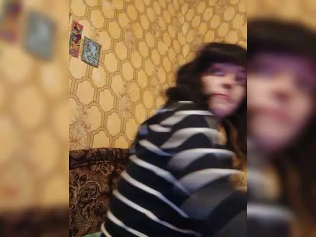 Live sex webcam photo for REPTILIAY #272757312