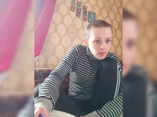 Live sex webcam photo for REPTILIAY #272852041