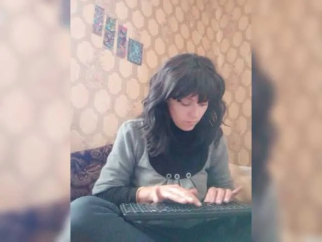 Live sex webcam photo for REPTILIAY #272979310