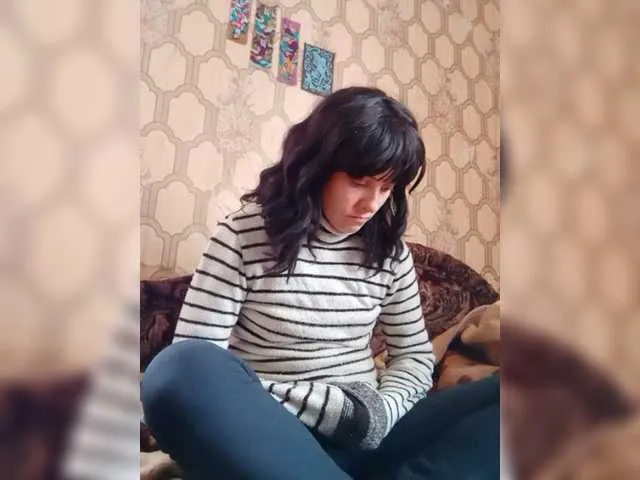 Live sex webcam photo for REPTILIAY #273033418