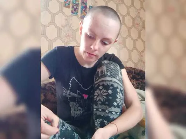 Live sex webcam photo for REPTILIAY #273188457