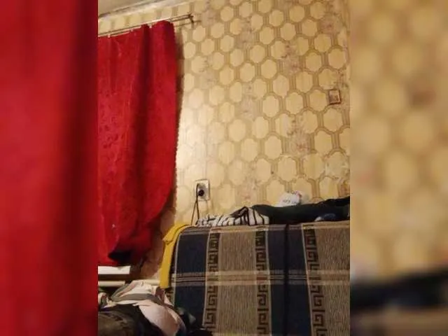 Live sex webcam photo for REPTILIAY #273191222