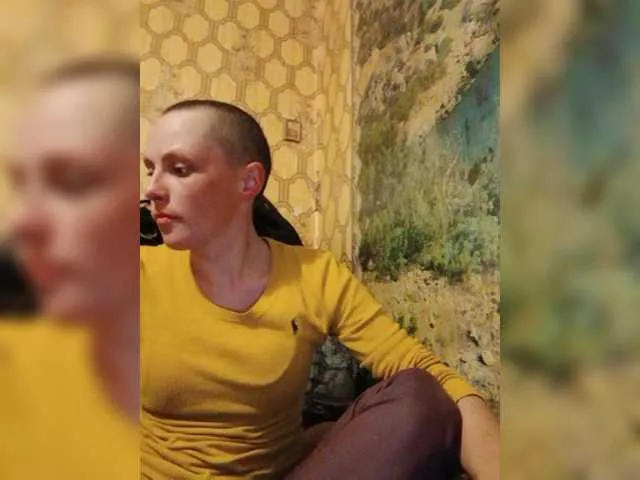 Live sex webcam photo for REPTILIAY #273274234