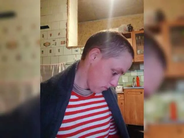 Live sex webcam photo for REPTILIAY #273429172