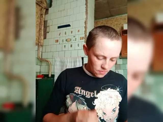 Live sex webcam photo for REPTILIAY #273448322