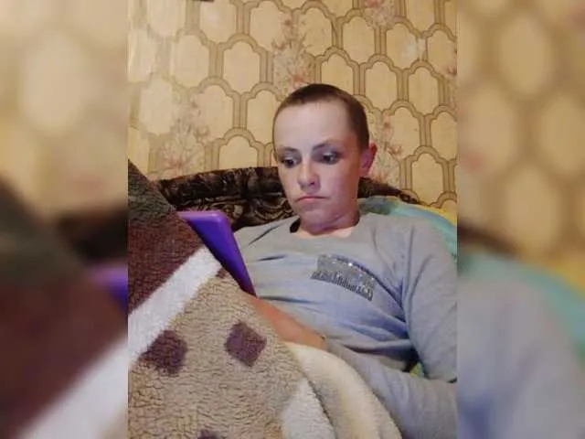 Live sex webcam photo for REPTILIAY #273508227