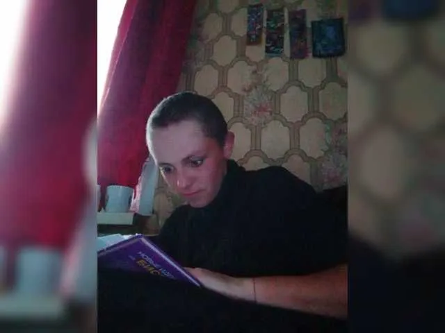 Live sex webcam photo for REPTILIAY #273604452