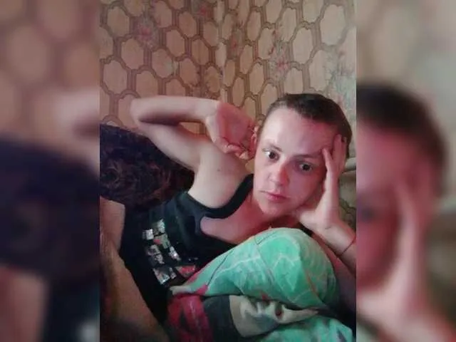 Live sex webcam photo for REPTILIAY #273702301