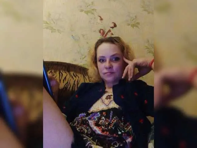 Live sex webcam photo for REPTILIAY #276784300