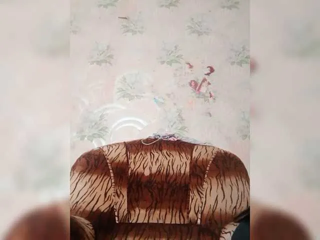 Live sex webcam photo for REPTILIAY #276872331