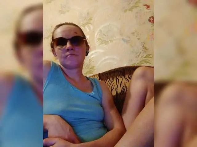 Live sex webcam photo for REPTILIAY #276932298