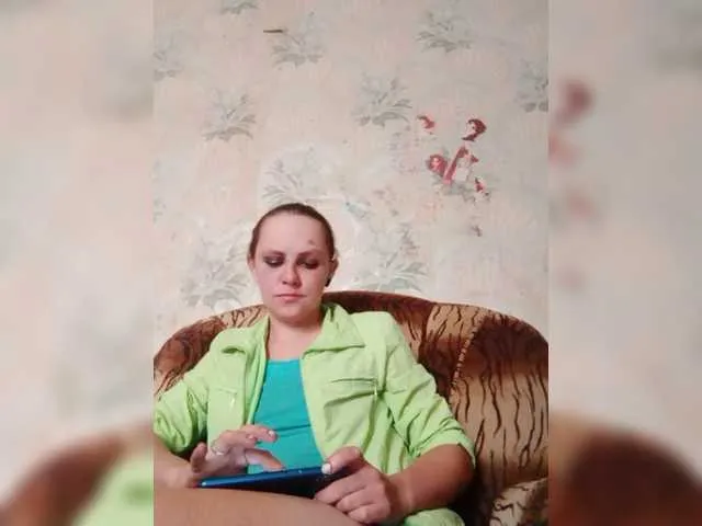 Live sex webcam photo for REPTILIAY #276940767