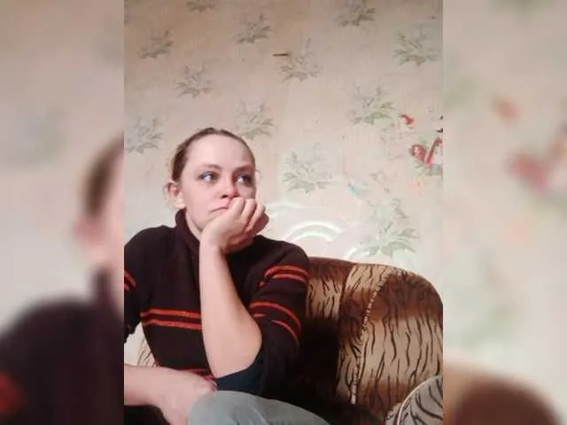 Live sex webcam photo for REPTILIAY #277010796