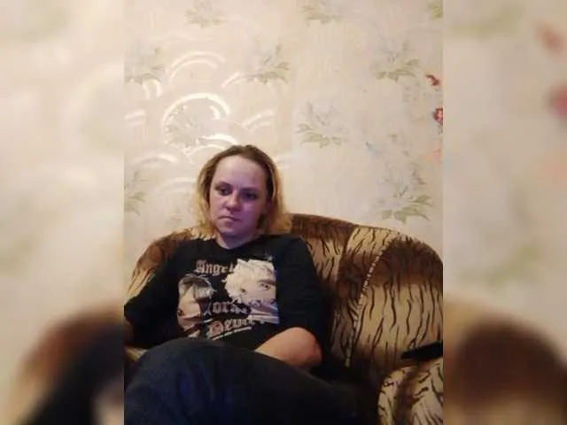 Live sex webcam photo for REPTILIAY #277043843