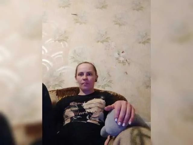 Live sex webcam photo for REPTILIAY #277074118