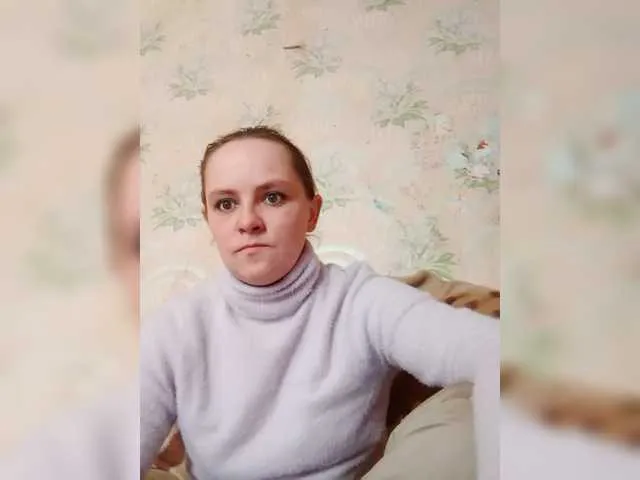 Live sex webcam photo for REPTILIAY #277084258