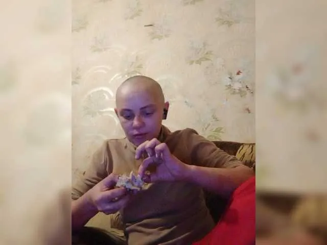 Live sex webcam photo for REPTILIAY #277167332