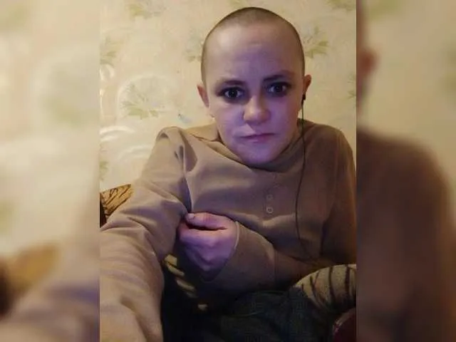 Live sex webcam photo for REPTILIAY #277240623