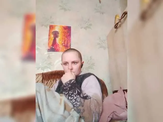 Live sex webcam photo for REPTILIAY #290493527