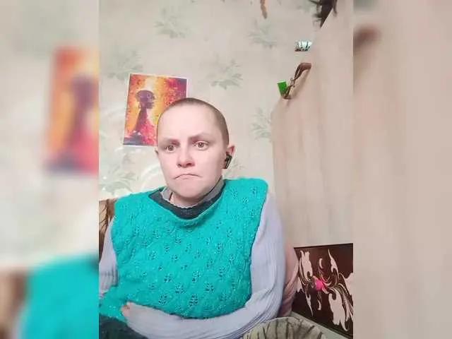 Live sex webcam photo for REPTILIAY #290527674