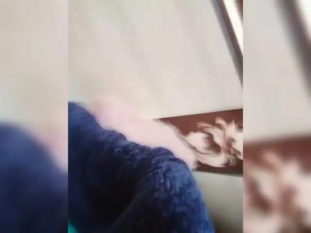 Live sex webcam photo for REPTILIAY #290540786