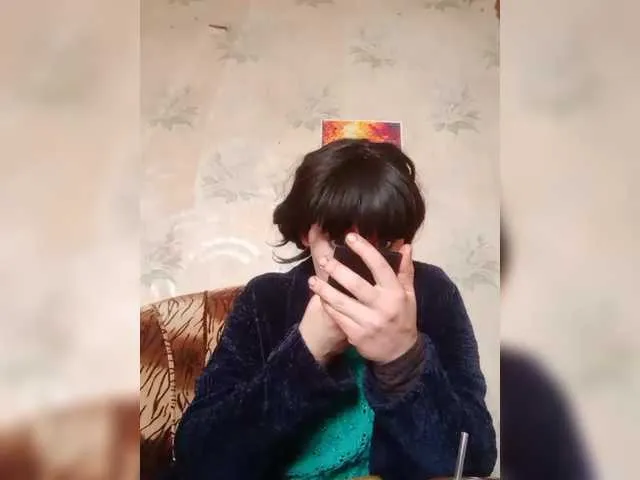 Live sex webcam photo for REPTILIAY #290614455