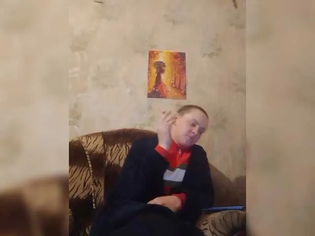 Live sex webcam photo for REPTILIAY #290643582