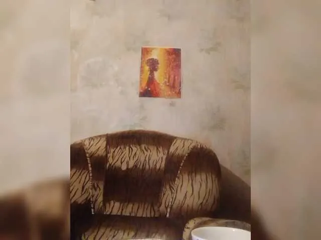 Live sex webcam photo for REPTILIAY #290878124