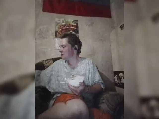 Live sex webcam photo for REPTILIAY #291226552