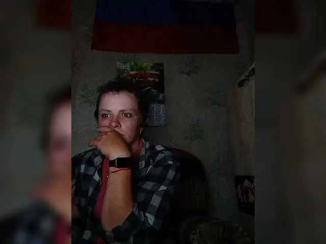 Live sex webcam photo for REPTILIAY #291255104