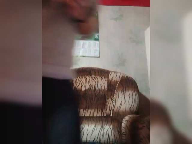 Live sex webcam photo for REPTILIAY #292424770