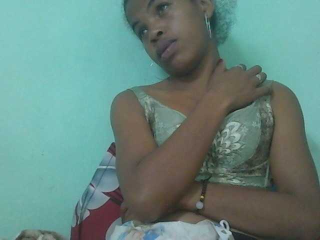 Live sex webcam photo for ROCHELLE1 #278230557