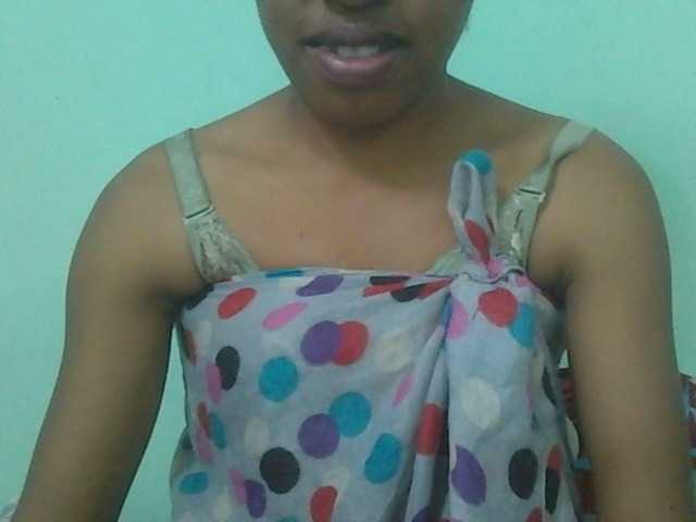 Live sex webcam photo for ROCHELLE1 #278240757