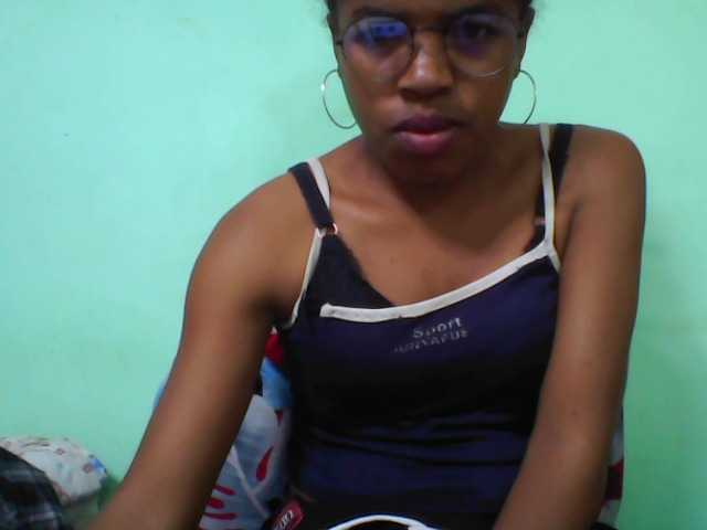 Live sex webcam photo for ROCHELLE1 #278285545